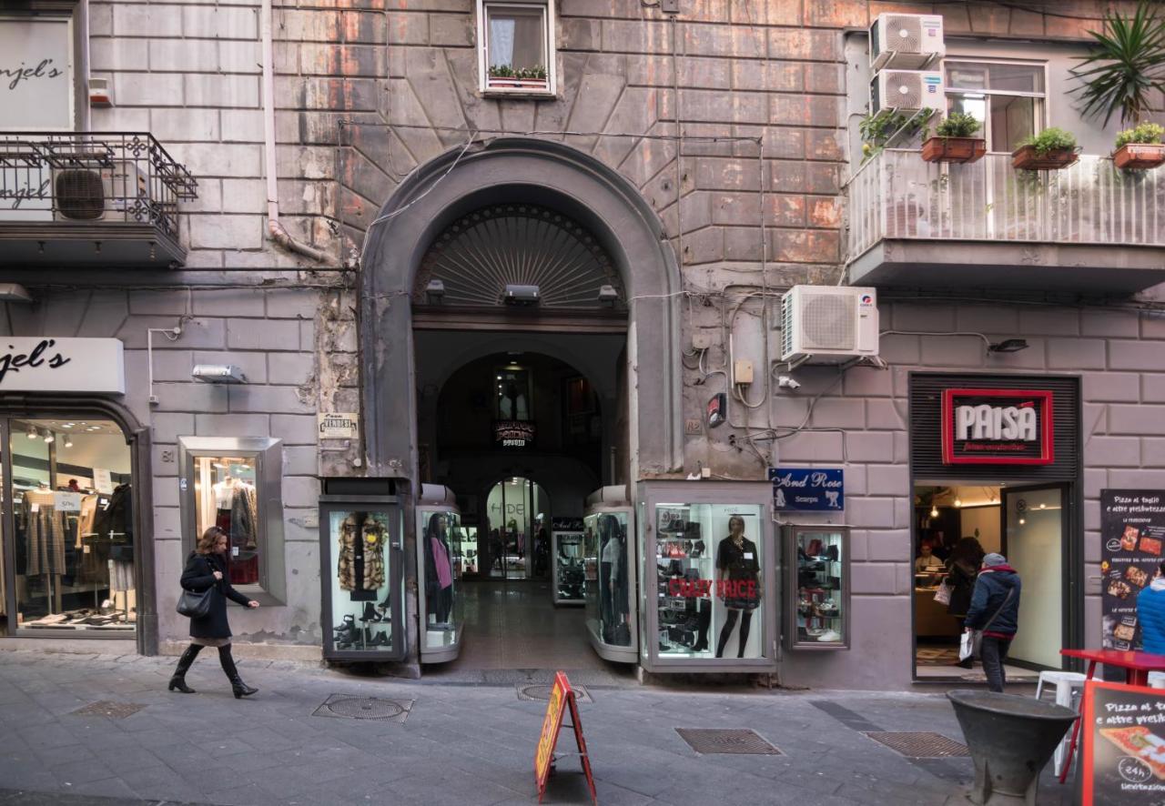 La Residenza Chiaia Short Let Via Chiaia 82 Appartamento *