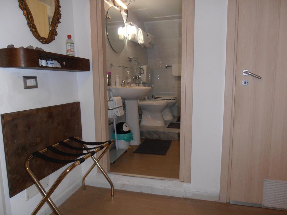 Appartamento La Residenza Chiaia Short Let Via Chiaia 82
