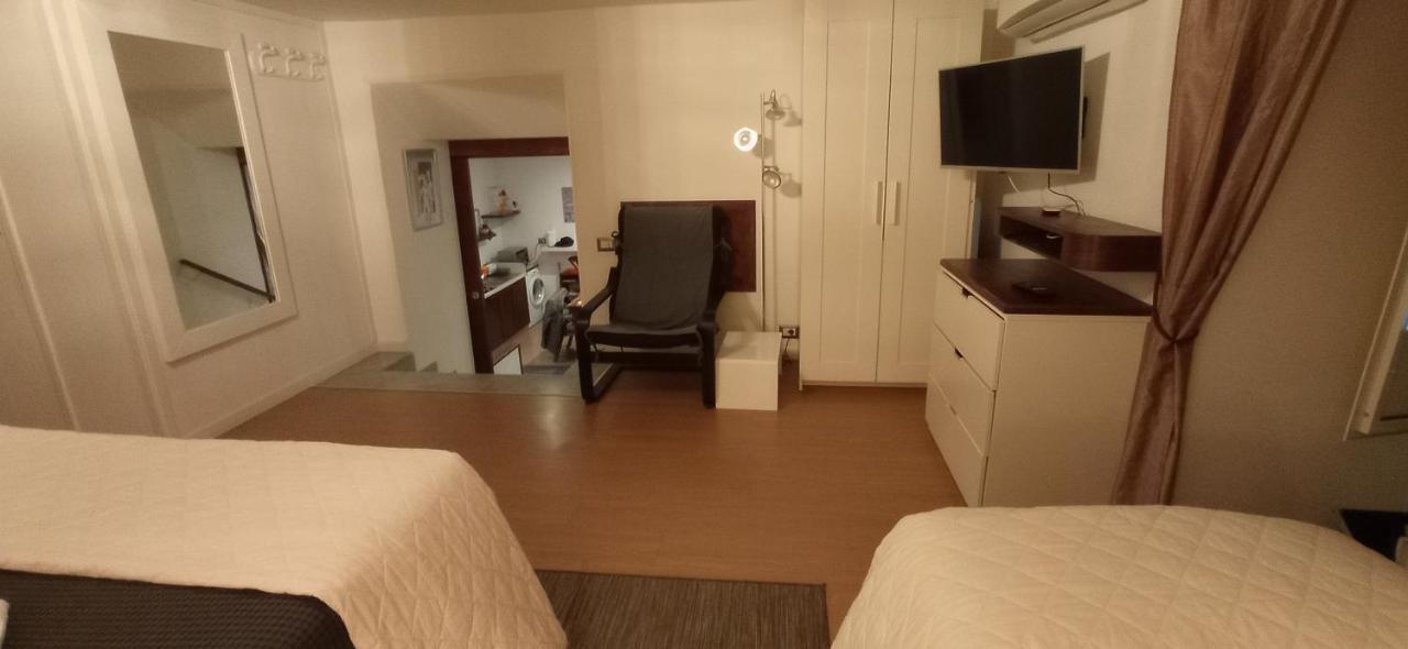 Appartamento La Residenza Chiaia Short Let Via Chiaia 82 *