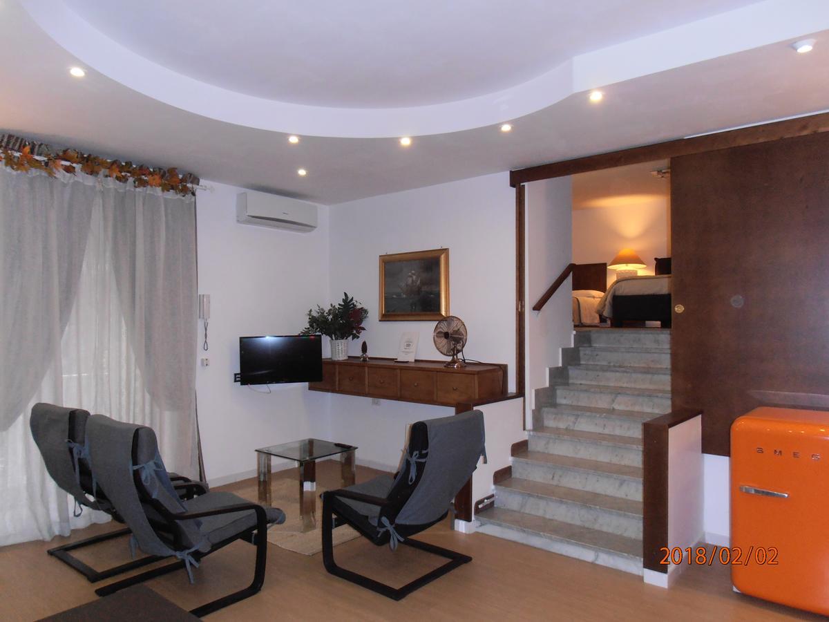 Appartamento La Residenza Chiaia Short Let Via Chiaia 82 *